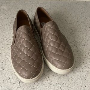 Steve Madden quilted shoes